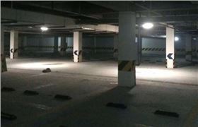 光導系統將陽光引進地下車庫 光導系統將陽光引進地下車庫