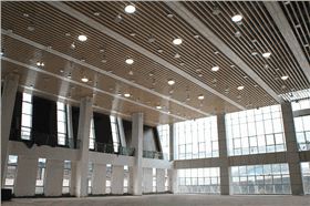 使用自然光照明系統的建筑空間 使用自然光照明系統的建筑空間