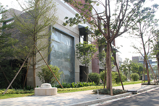 室外采光罩與建筑融為一體 室外采光罩與建筑融為一體