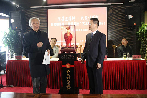 馬寶善贊譽西鳳酒好 馬寶善贊譽西鳳酒好